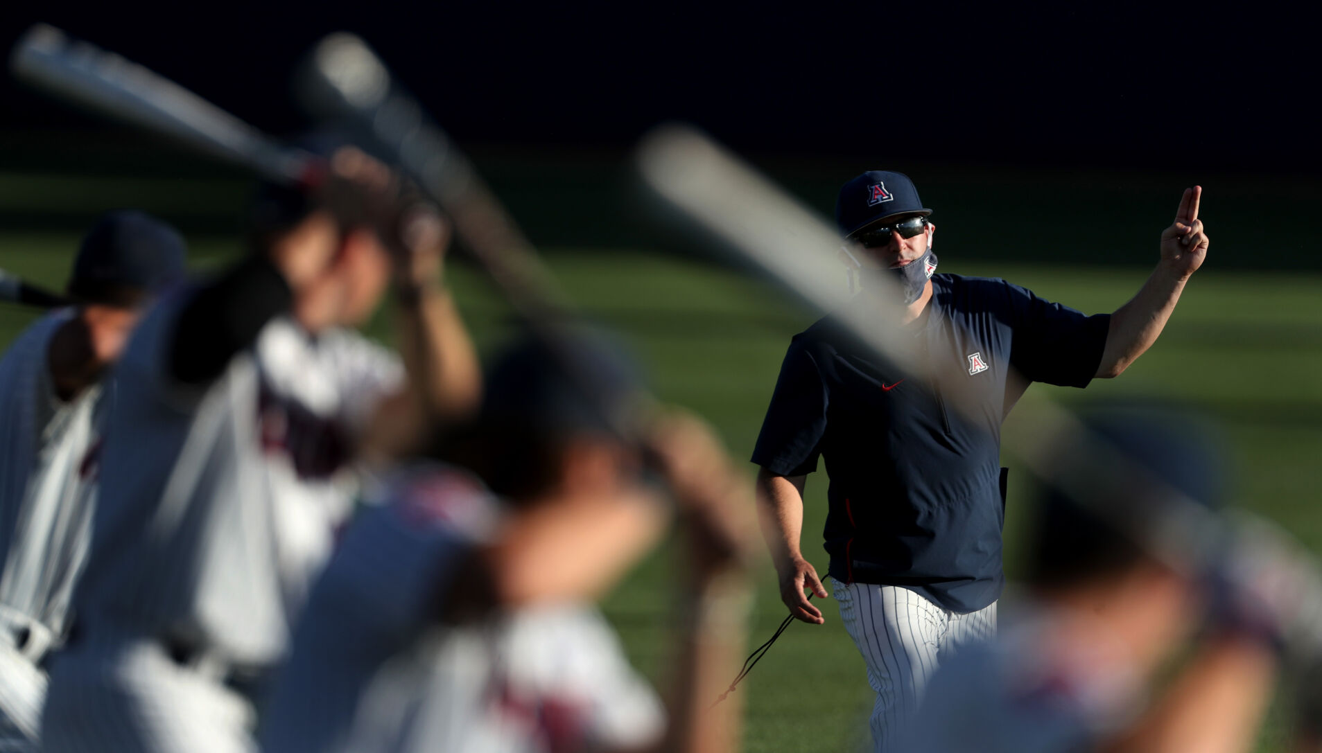 060921-tuc-spt-uabaseball-p2